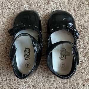Teeny Toes Black Dress Shoes size 4